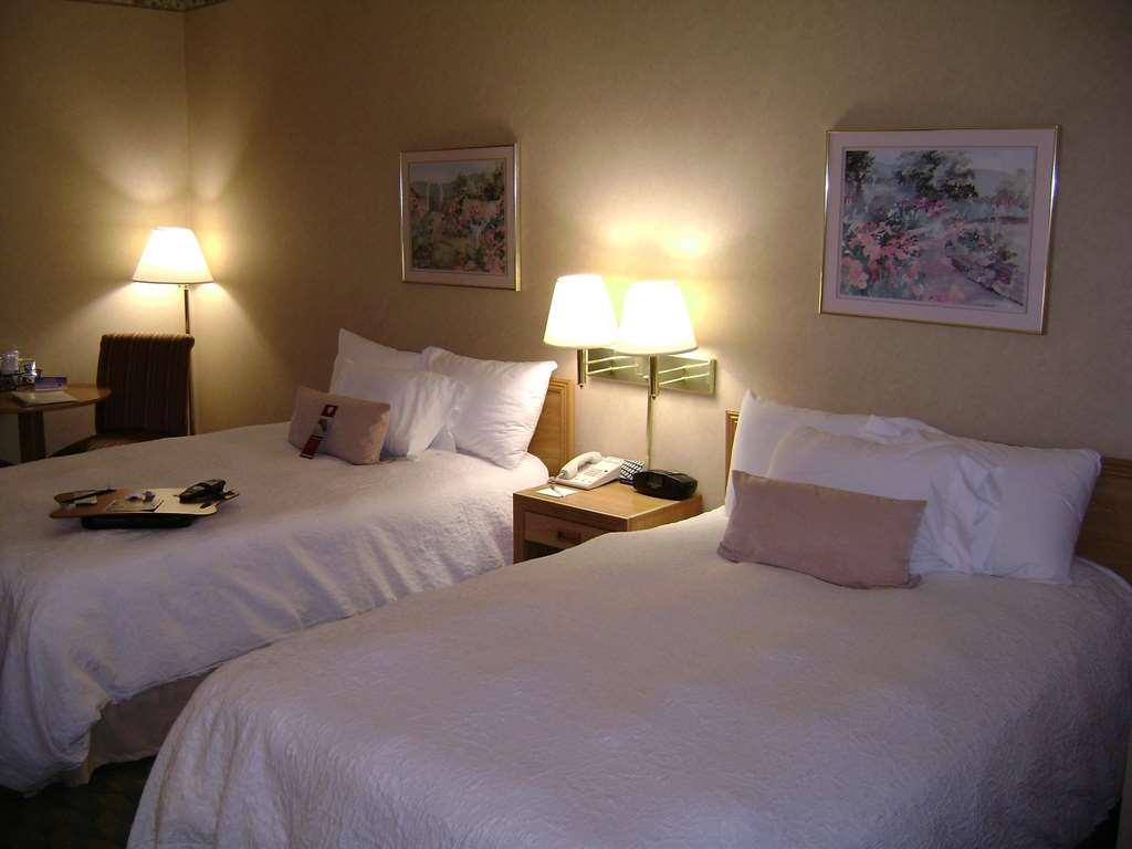 Hampton Inn Janesville Zimmer foto